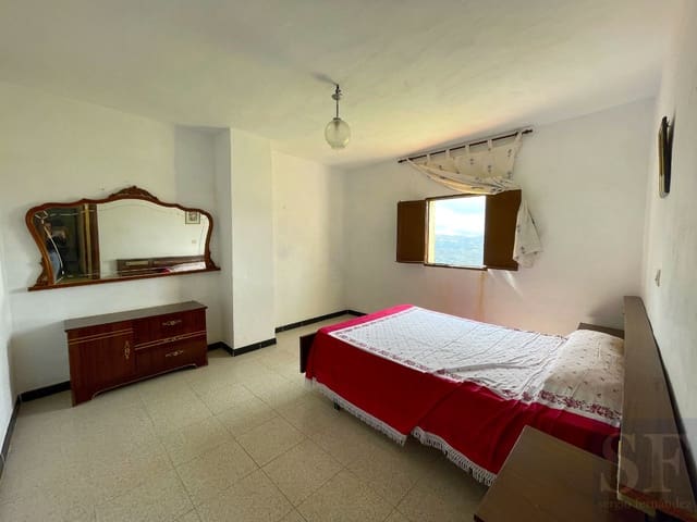 3 sovrum Villa till salu i Canillas de Albaida med garage - 350 000 € (Ref: 8302096)