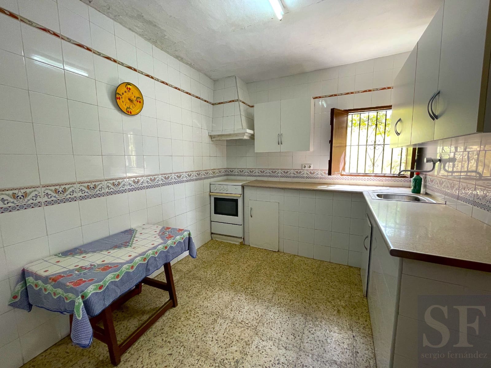 3 soveværelse Villa til salg i Canillas de Albaida med garage - € 350.000 (Ref: 8302096)