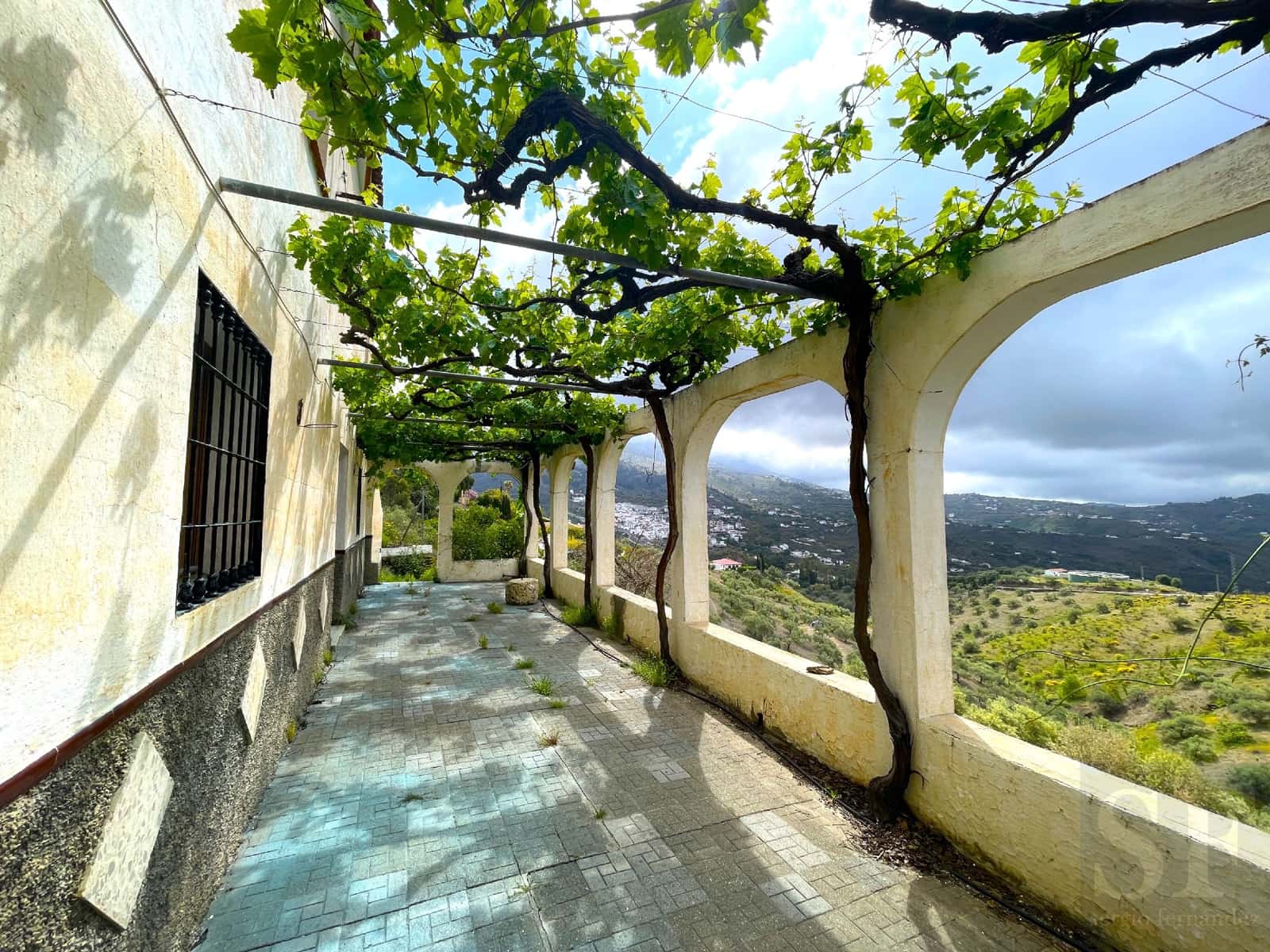 3 soveværelse Villa til salg i Canillas de Albaida med garage - € 350.000 (Ref: 8302096)