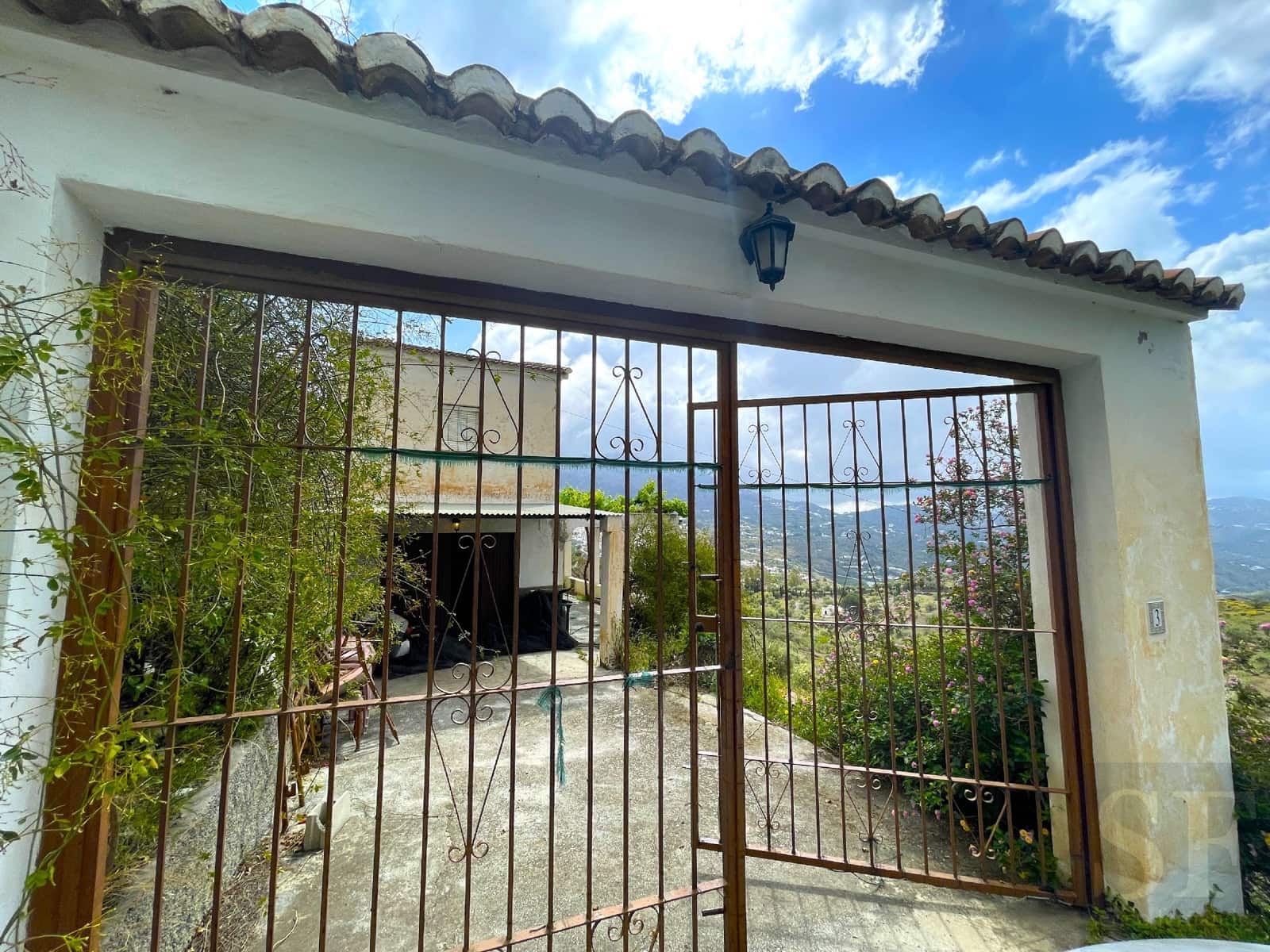 3 soveværelse Villa til salg i Canillas de Albaida med garage - € 350.000 (Ref: 8302096)