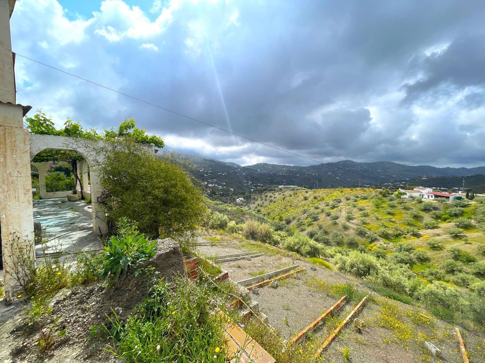 3 soveværelse Villa til salg i Canillas de Albaida med garage - € 350.000 (Ref: 8302096)