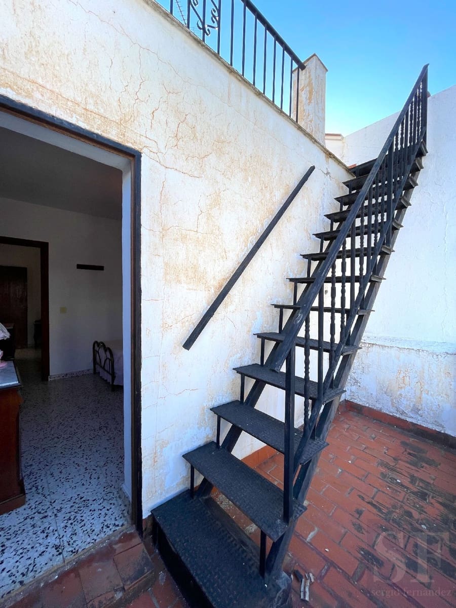 3 bedroom Townhouse for sale in Sayalonga - € 115,000 (Ref: 8408798)