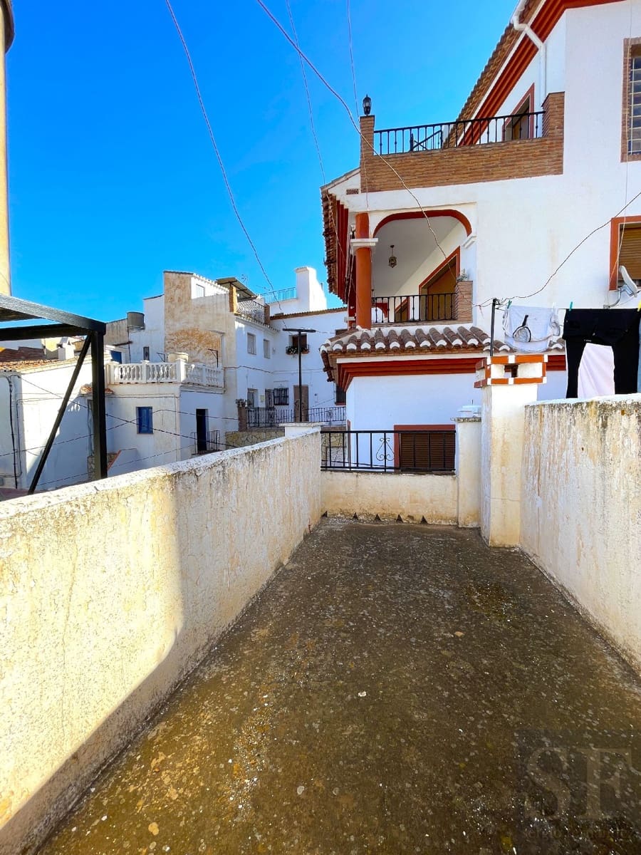 3 bedroom Townhouse for sale in Sayalonga - € 115,000 (Ref: 8408798)