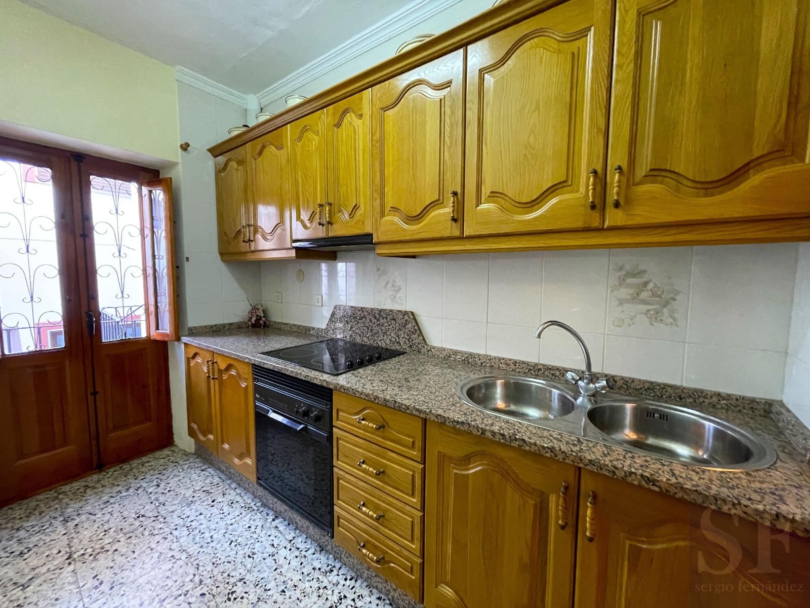 3 bedroom Townhouse for sale in Sayalonga - € 115,000 (Ref: 8408798)