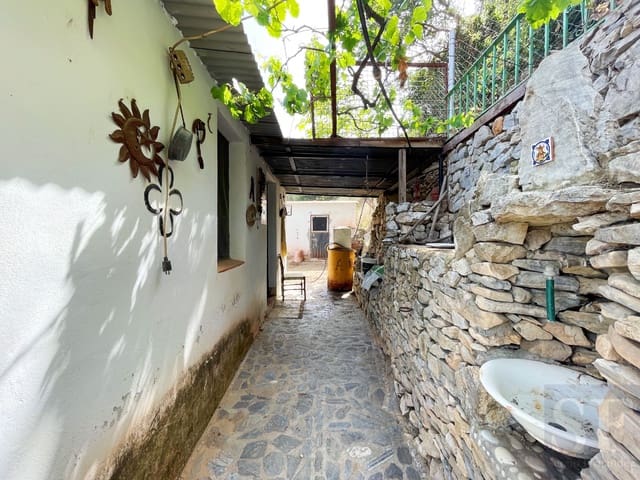 Finca/Herregård til salgs i Cómpeta - € 67 000 (Ref: 8408803)