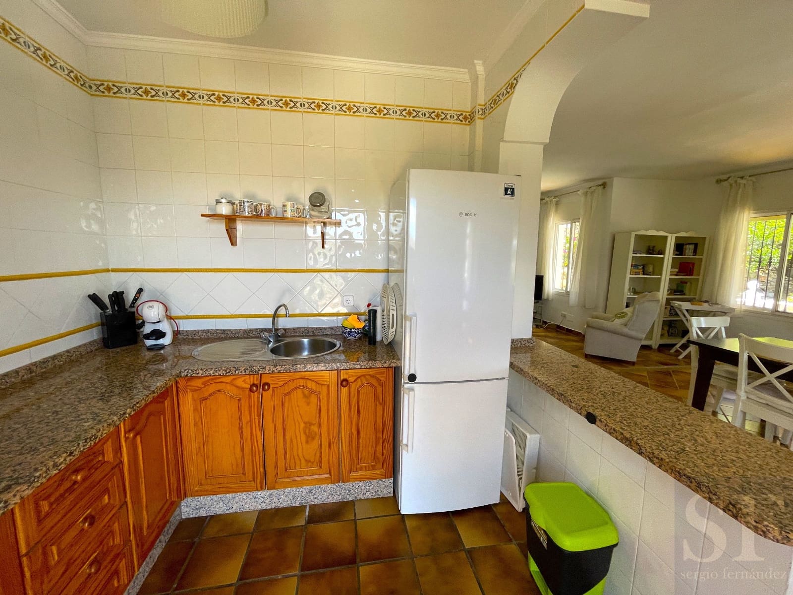 2 soveværelse Villa til salg i Sayalonga med swimmingpool - € 725.000 (Ref: 8427898)