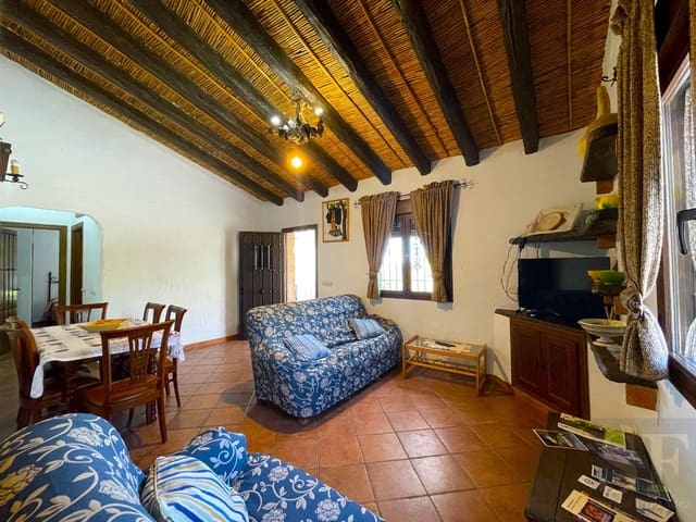 3 bedroom Villa for sale in Cómpeta with pool - € 365,000 (Ref: 8427900)