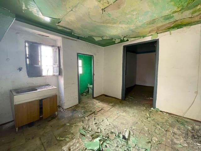 18 soveværelse Byhus til salg i Algarrobo - € 180.000 (Ref: 8433505)