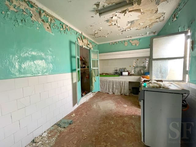 18 soveværelse Byhus til salg i Algarrobo - € 180.000 (Ref: 8433505)