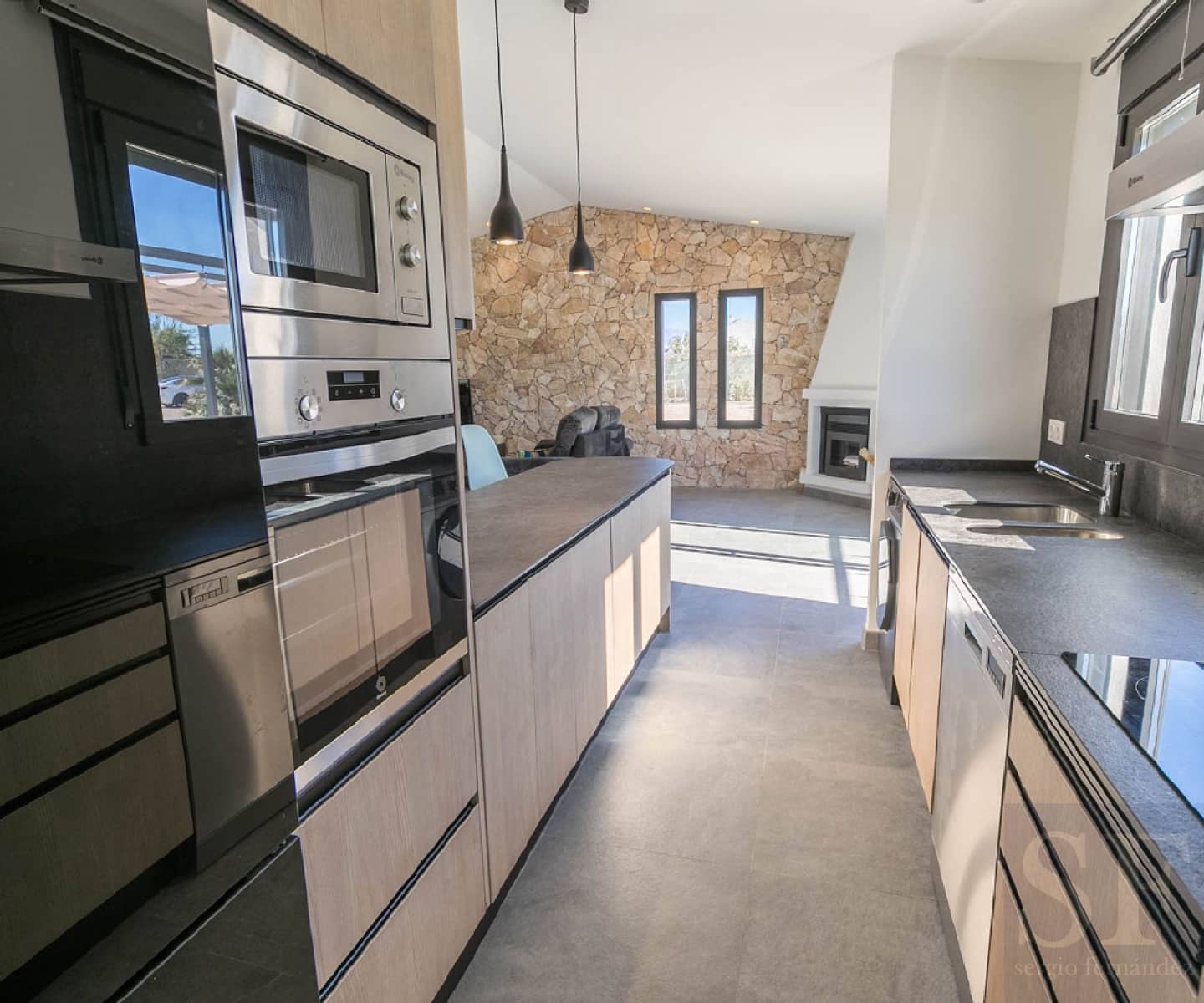 4 bedroom Villa for sale in Almayate - € 1,700,000 (Ref: 8433506)