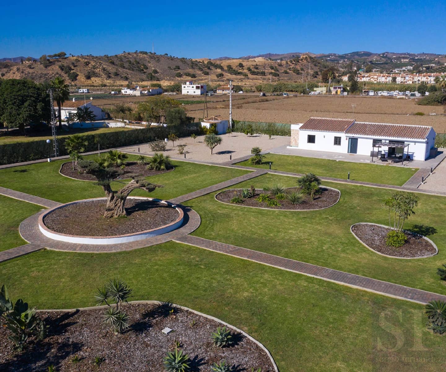 4 bedroom Villa for sale in Almayate - € 1,700,000 (Ref: 8433506)