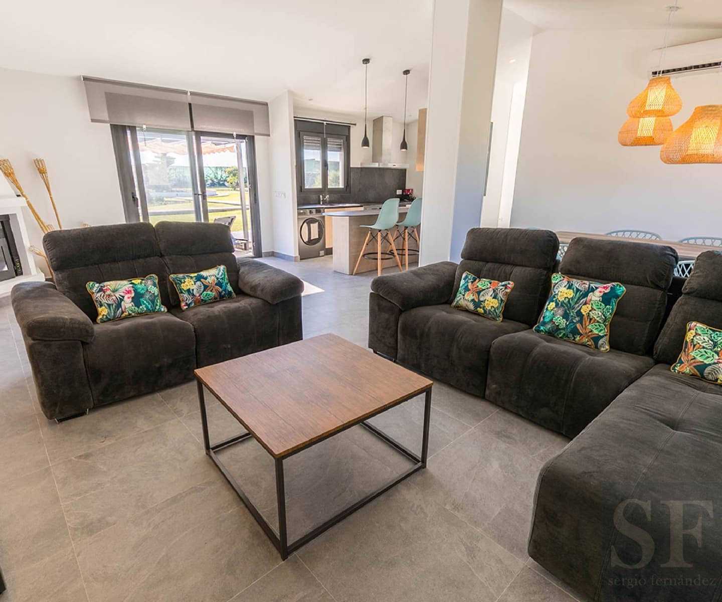 4 bedroom Villa for sale in Almayate - € 1,700,000 (Ref: 8433506)