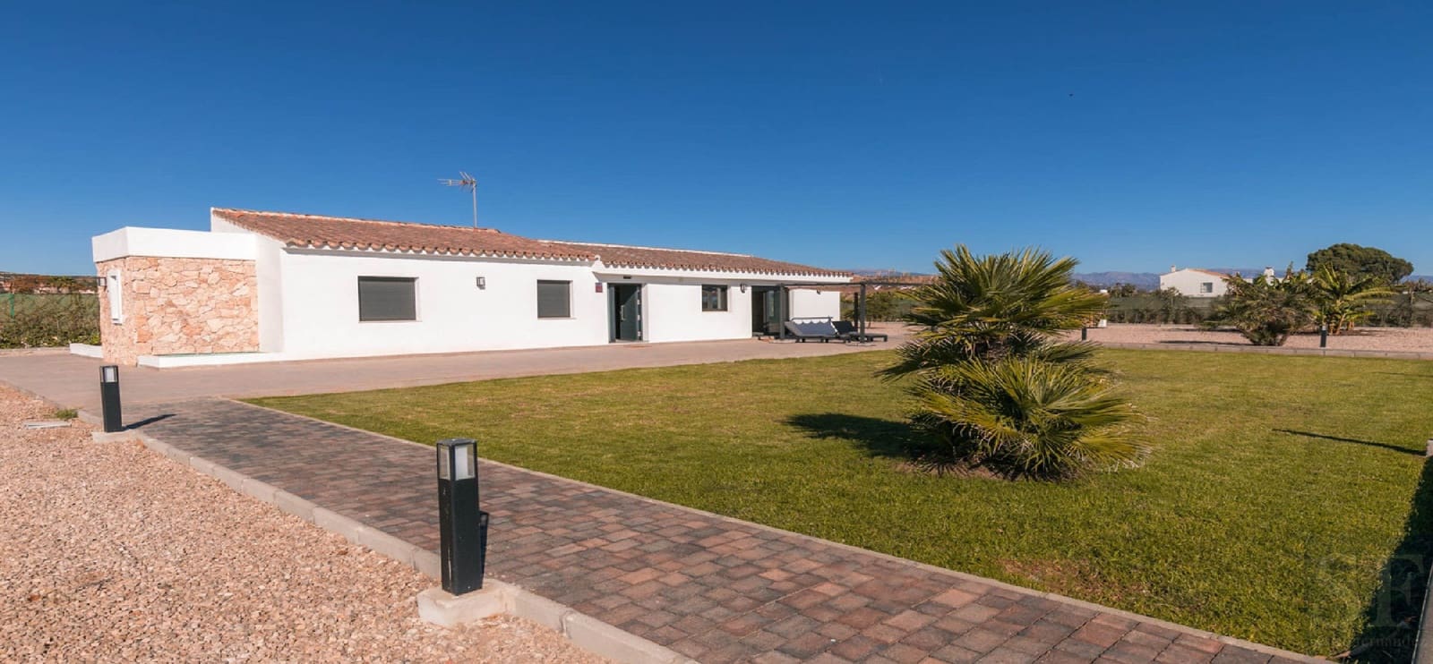 4 bedroom Villa for sale in Almayate - € 1,700,000 (Ref: 8433506)