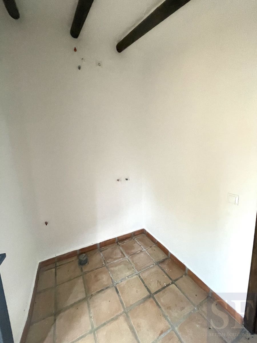 2 soveværelse Villa til salg i Sayalonga - € 180.000 (Ref: 8477232)