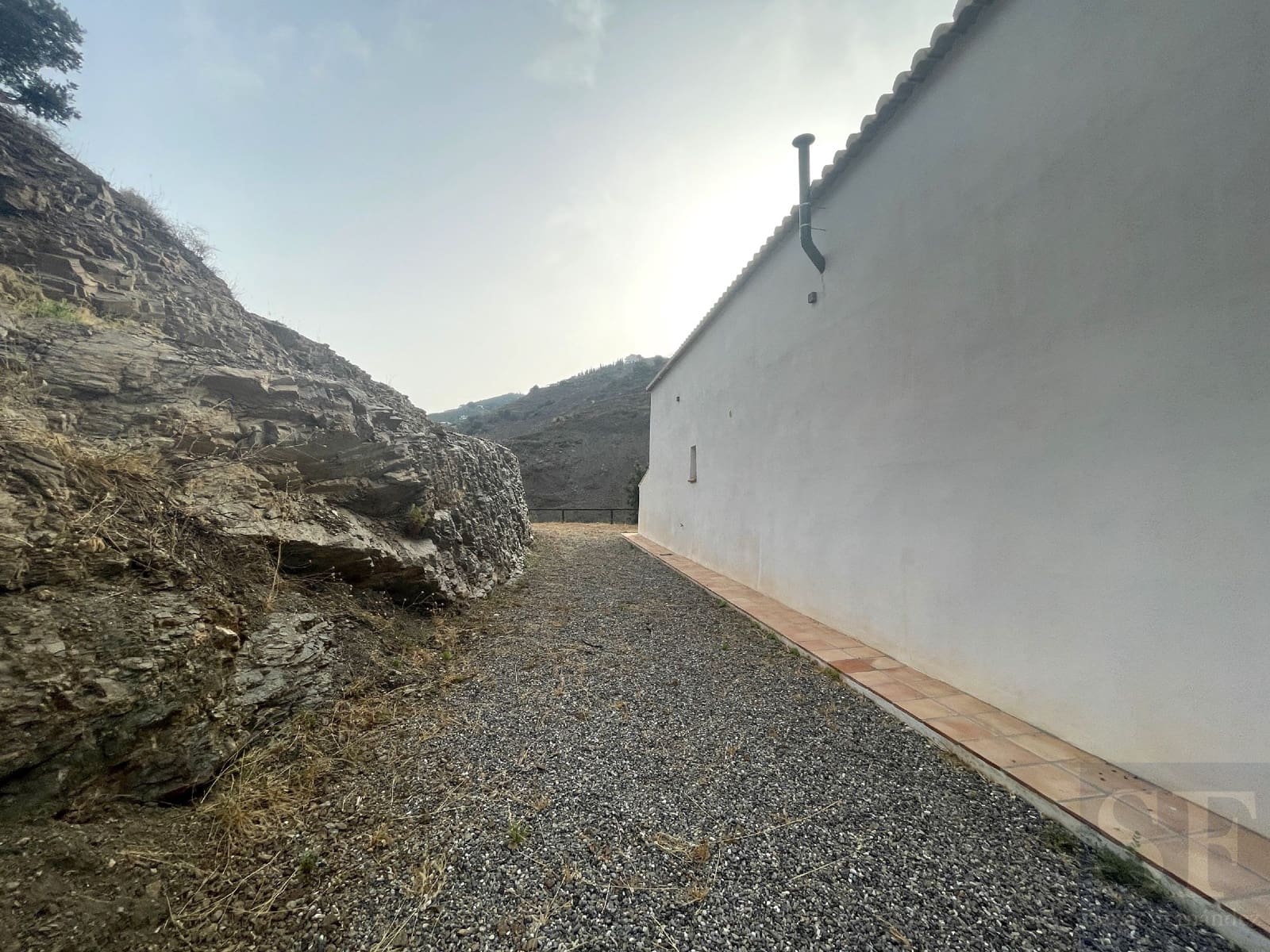 2 soveværelse Villa til salg i Sayalonga - € 180.000 (Ref: 8477232)