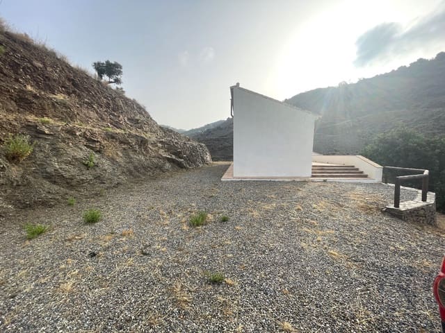 2 sovrum Villa till salu i Sayalonga - 180 000 € (Ref: 8477232)