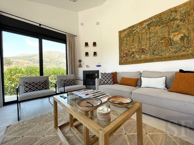 3 bedroom Villa for holiday rental in Cómpeta with pool - € 1,650 (Ref: 8482571)