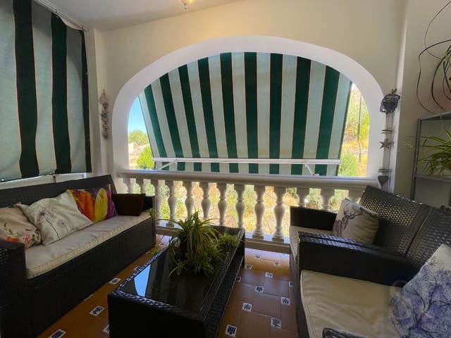 Casa de 4 habitaciones en Cómpeta en venta - 365.000 € (Ref: 8482572)