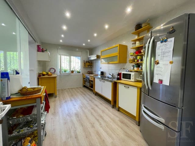 Casa de 4 habitaciones en Cómpeta en venta - 365.000 € (Ref: 8482572)