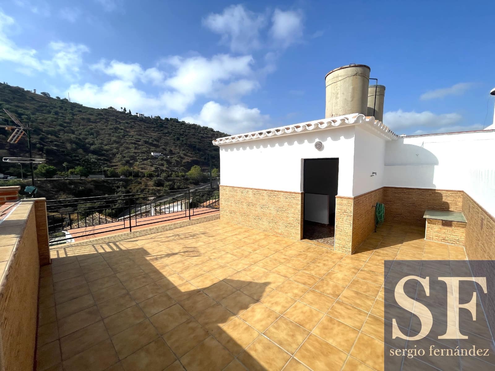 5 soveværelse Byhus til salg i Sayalonga - € 215.000 (Ref: 8494373)