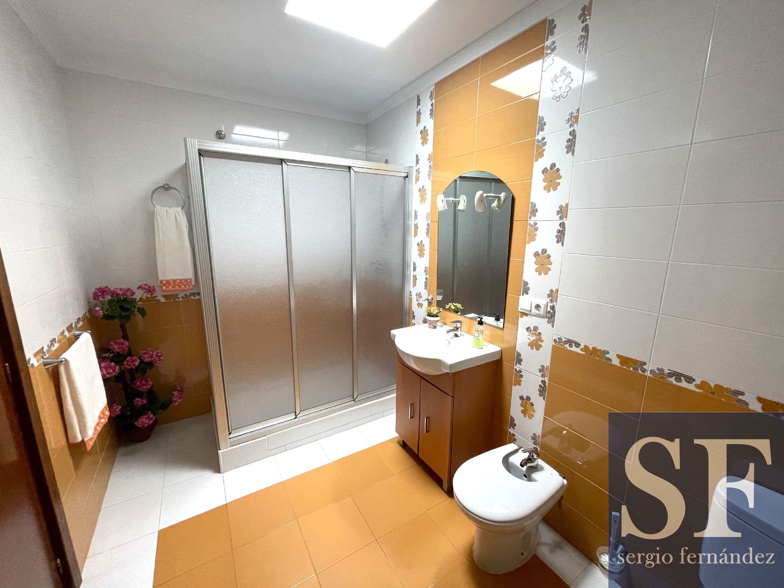 5 soveværelse Byhus til salg i Sayalonga - € 215.000 (Ref: 8494373)