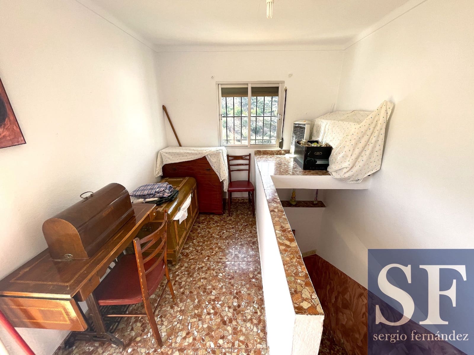 5 soveværelse Byhus til salg i Sayalonga - € 215.000 (Ref: 8494373)