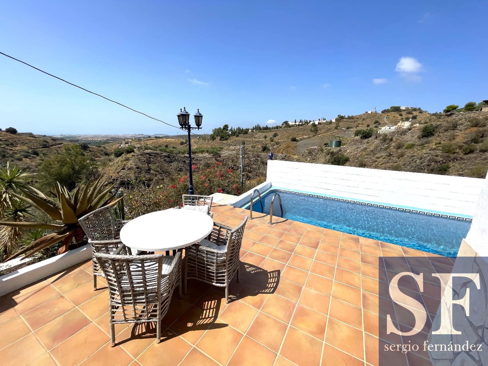 2 soveværelse Villa til salg i Arenas med swimmingpool - € 320.000 (Ref: 8537827)