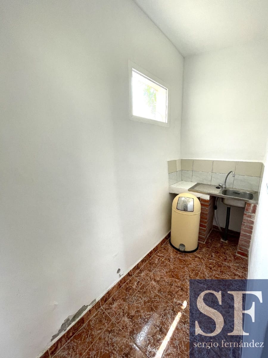 2 soveværelse Villa til salg i Arenas med swimmingpool - € 320.000 (Ref: 8537827)