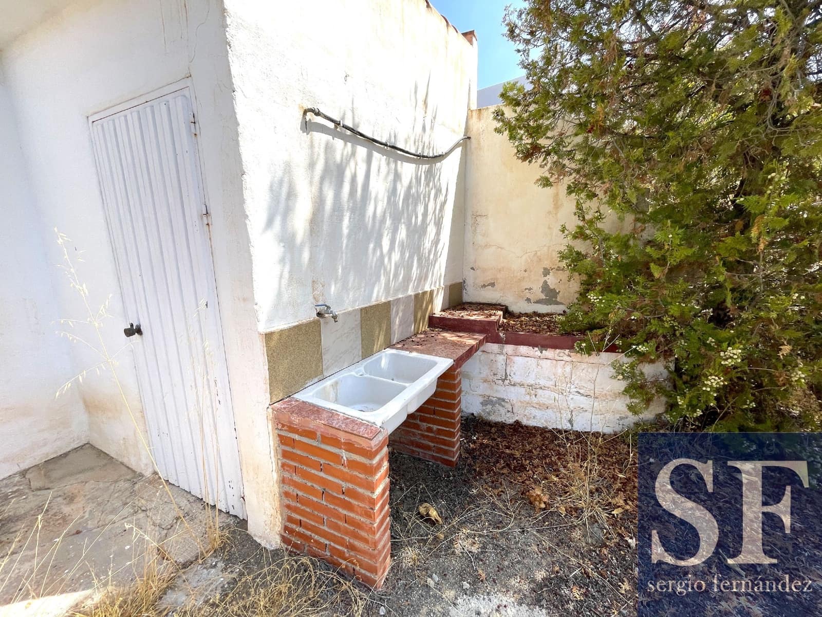 2 soveværelse Villa til salg i Arenas med swimmingpool - € 320.000 (Ref: 8537827)