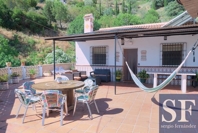 3 sovrum Villa till salu i Sayalonga med pool - 390 000 € (Ref: 8553492)