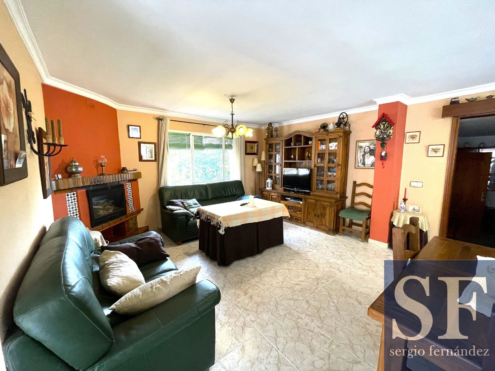 8 makuuhuone Omakotitalo myytävänä paikassa Competa - 390 000 € (Ref: 8553496)