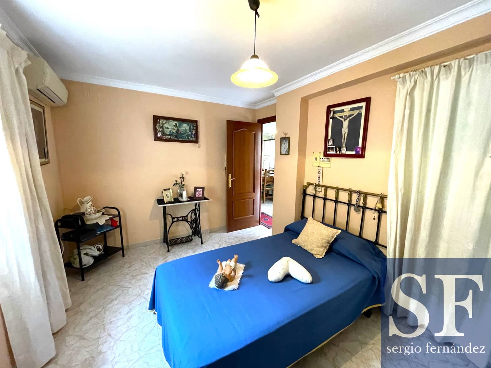 8 makuuhuone Omakotitalo myytävänä paikassa Competa - 390 000 € (Ref: 8553496)