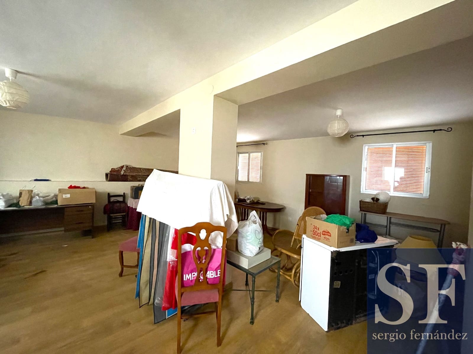 8 makuuhuone Omakotitalo myytävänä paikassa Competa - 390 000 € (Ref: 8553496)