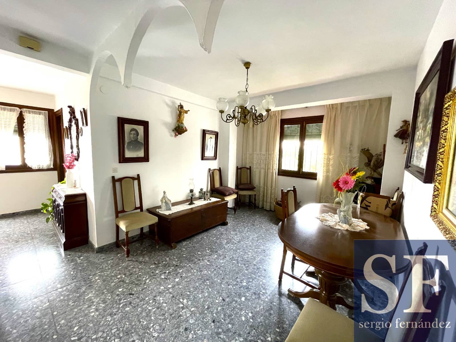 8 makuuhuone Omakotitalo myytävänä paikassa Competa - 390 000 € (Ref: 8553496)