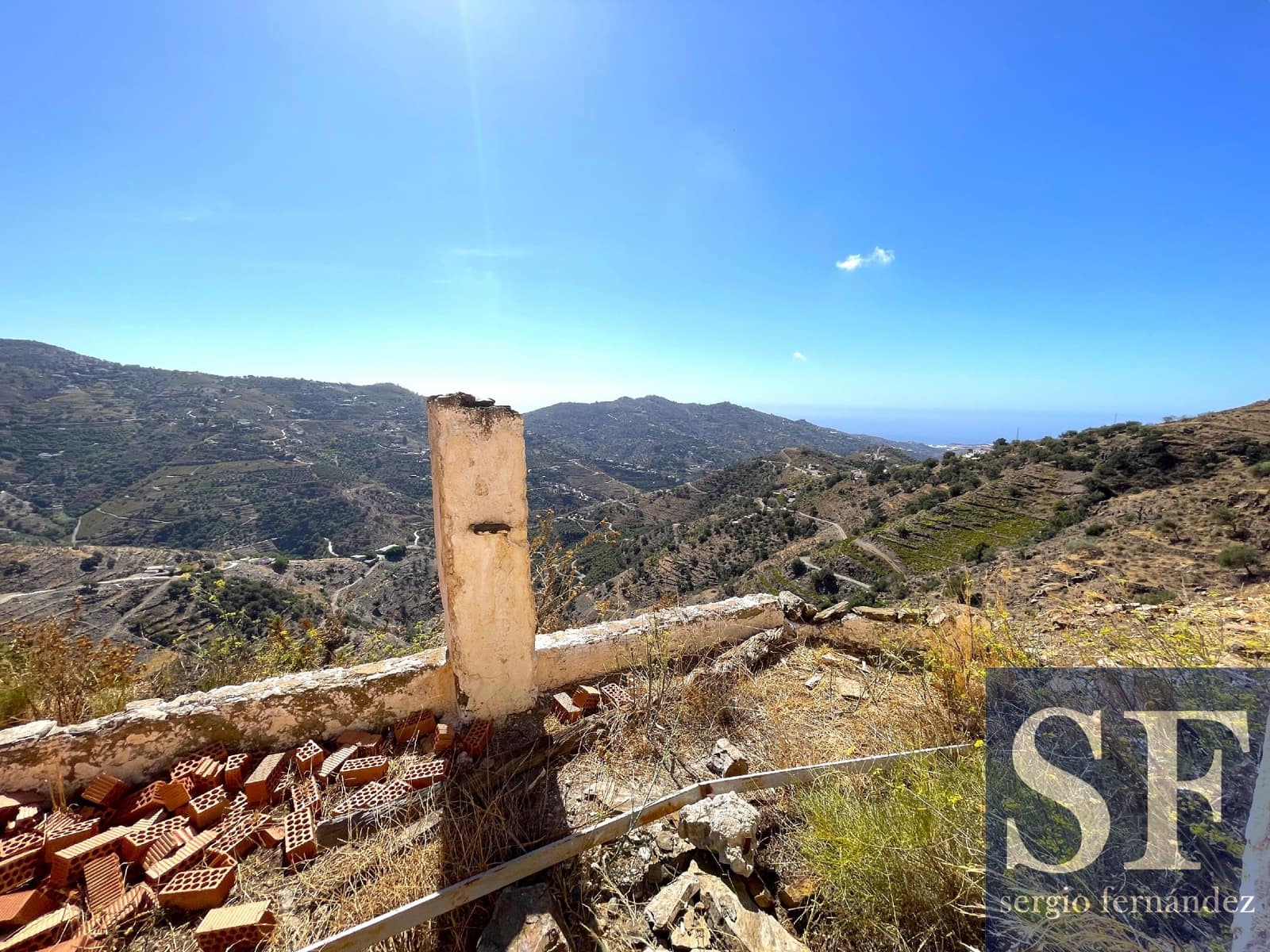 Villa til salg i Competa - € 107.000 (Ref: 8581102)