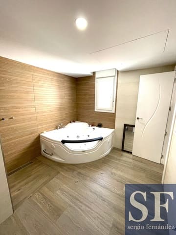 Casa de 4 habitaciones en Cómpeta en venta - 445.000 € (Ref: 8657955)