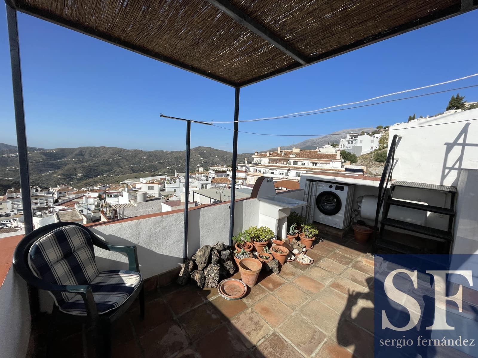 Casa de 2 habitaciones en Cómpeta en venta - 129.000 € (Ref: 8671332)