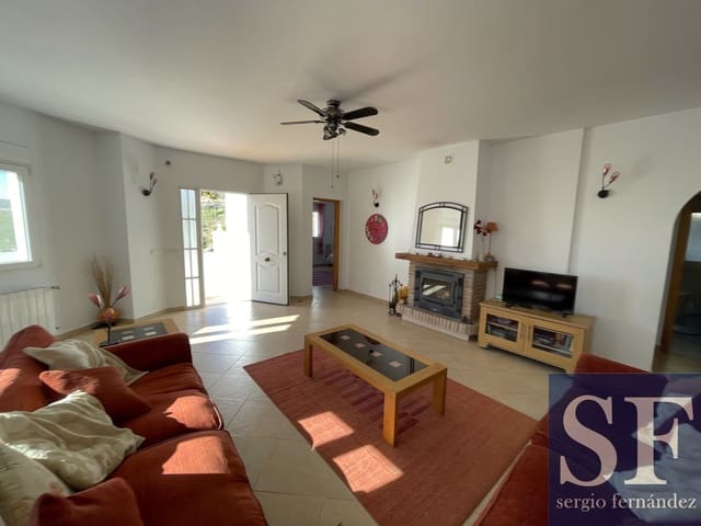 4 bedroom Villa for sale in Cómpeta with pool - € 425,000 (Ref: 8854333)