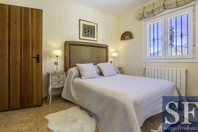 4 sovrum Villa till salu i Canillas de Albaida med pool garage - 1 200 000 € (Ref: 8960854)