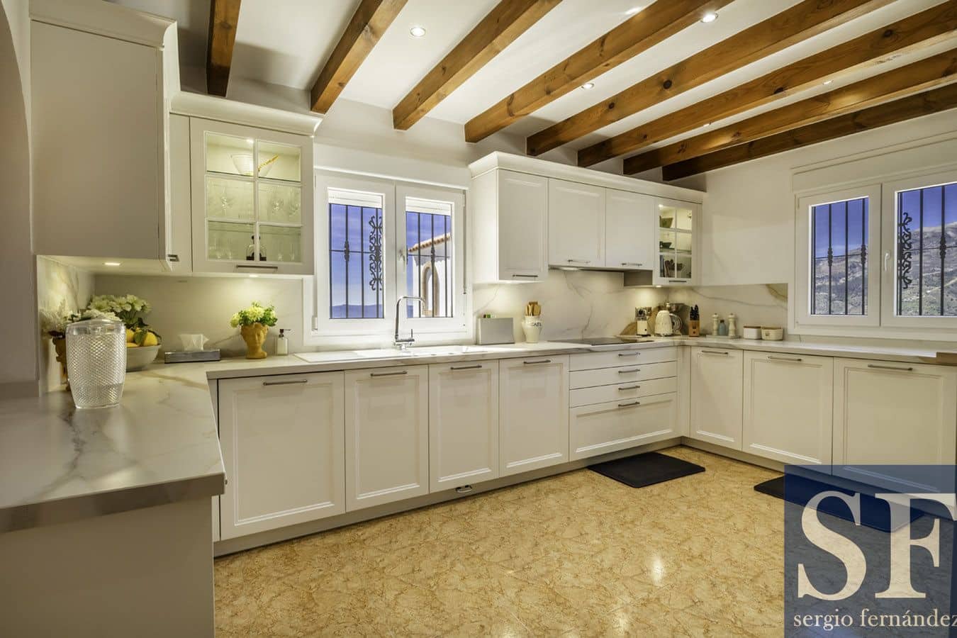 4 soveværelse Villa til salg i Canillas de Albaida med swimmingpool garage - € 1.200.000 (Ref: 8960854)