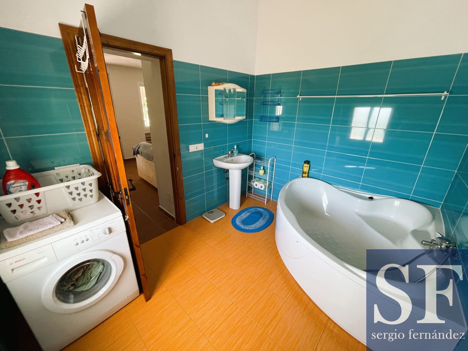 3 soveværelse Villa til salg i Sayalonga med swimmingpool - € 299.000 (Ref: 9036046)