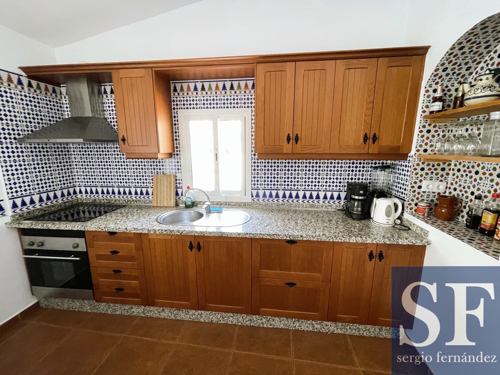 3 soveværelse Villa til salg i Sayalonga med swimmingpool - € 299.000 (Ref: 9036046)