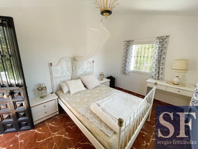 3 sovrum Villa till salu i Sayalonga med pool - 299 000 € (Ref: 9036046)