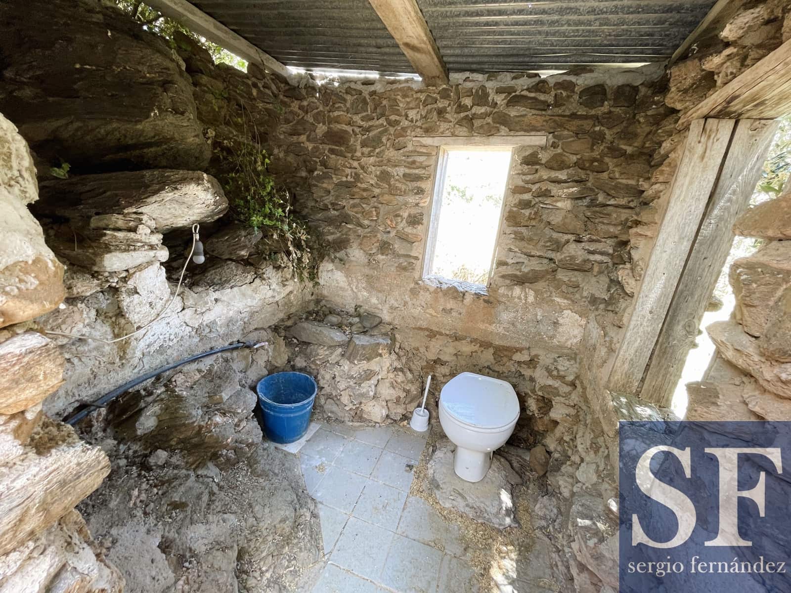 3 soveværelse Villa til salg i Sayalonga med swimmingpool - € 299.000 (Ref: 9036046)