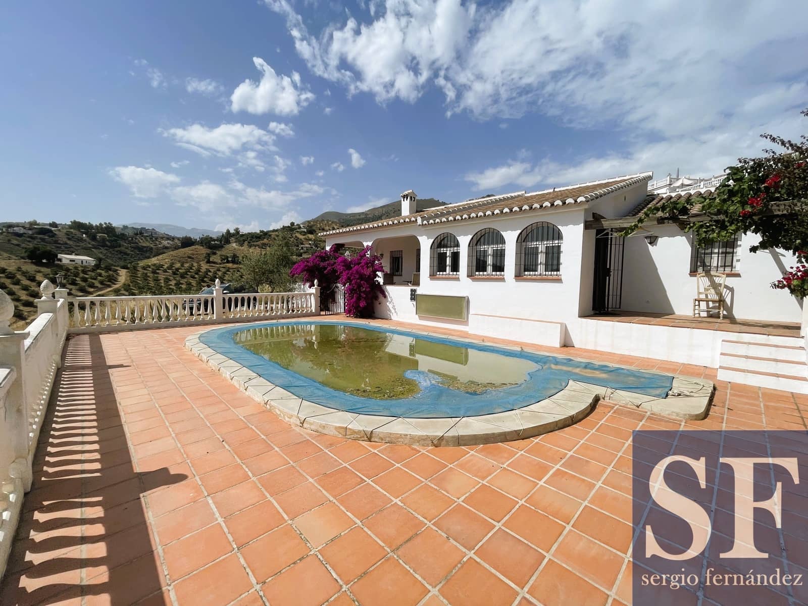 5 soveværelse Villa til salg i Competa med swimmingpool garage - € 395.000 (Ref: 9073837)