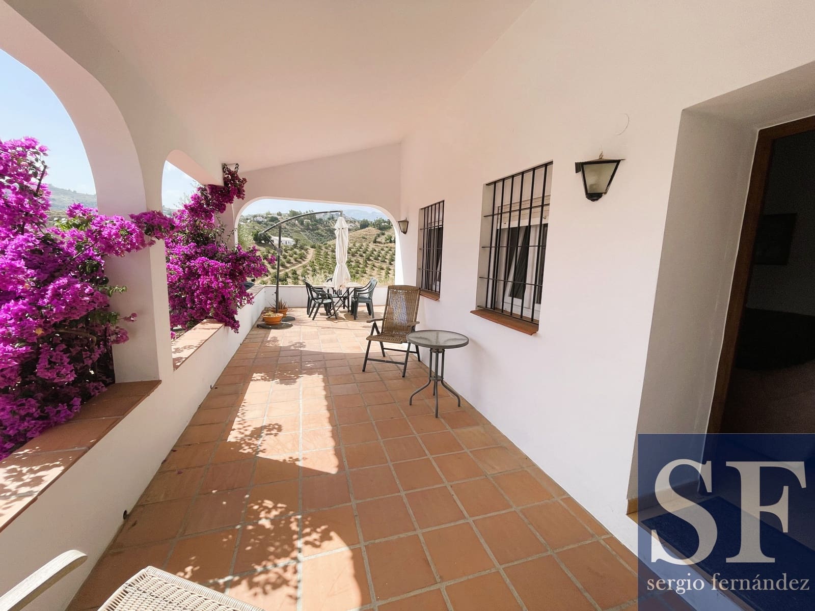 5 soveværelse Villa til salg i Competa med swimmingpool garage - € 395.000 (Ref: 9073837)