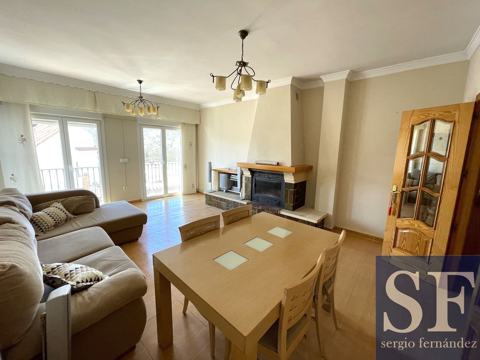 3 soveværelse Lejlighed til salg i Sayalonga - € 260.000 (Ref: 9113288)