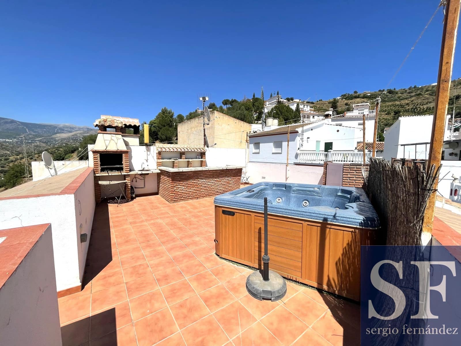 3 soveværelse Lejlighed til salg i Sayalonga - € 260.000 (Ref: 9113288)