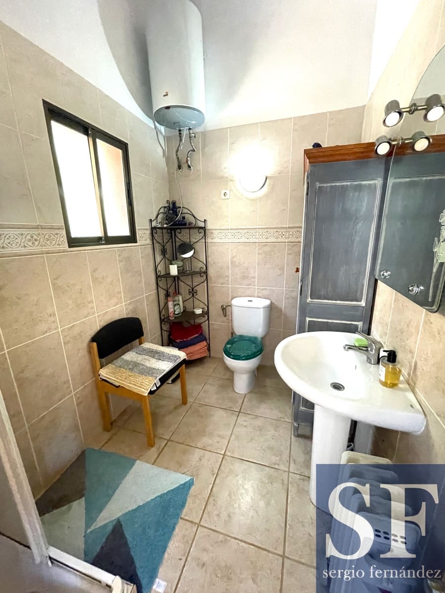 4 soveværelse Villa til salg i Canillas de Albaida med swimmingpool garage - € 359.000 (Ref: 9113289)