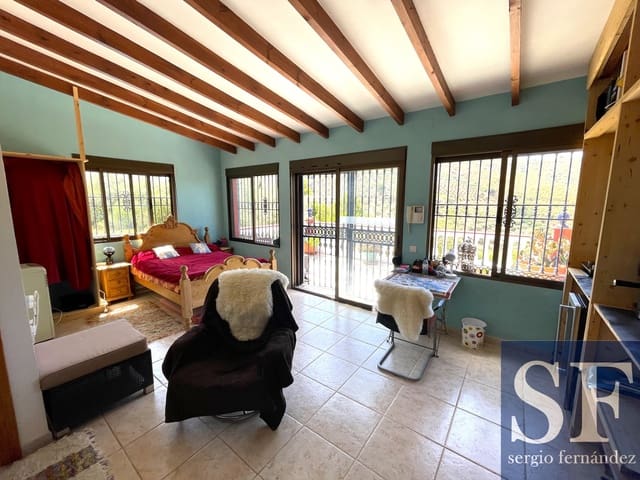 4 sovrum Villa till salu i Canillas de Albaida med pool garage - 359 000 € (Ref: 9113289)